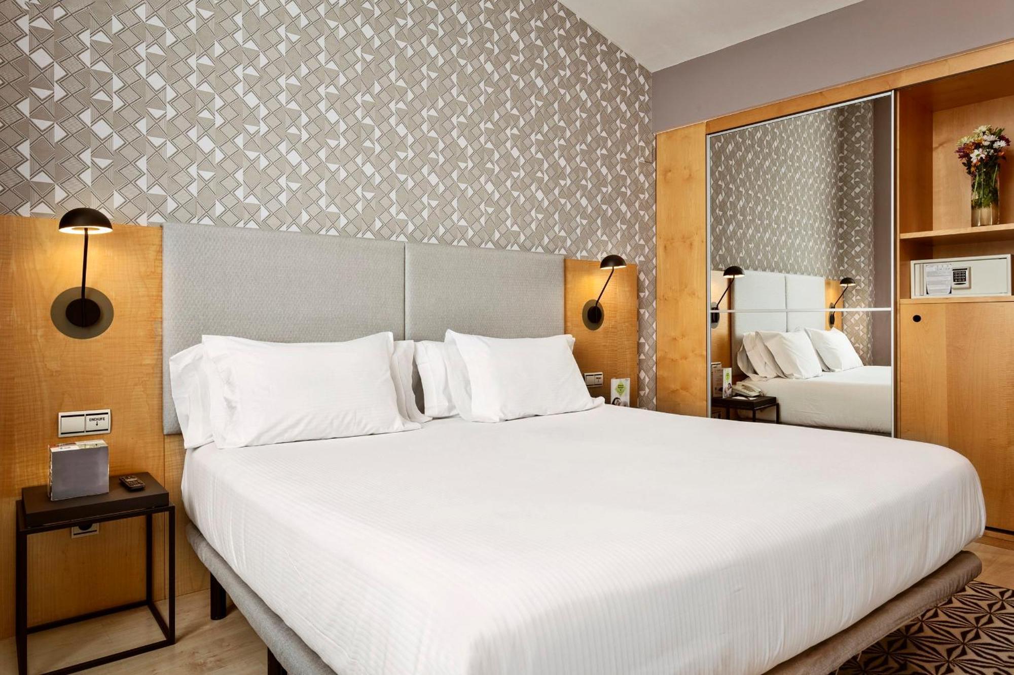 Boutique Room,1272873280:JPEG
